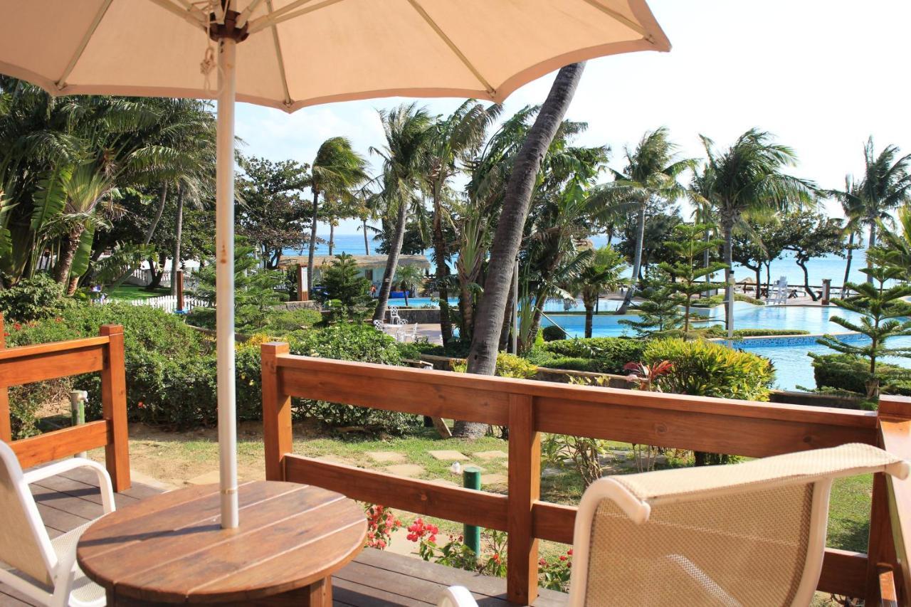 Chateau Beach Resort Kenting Rum bild View from a room at the resort